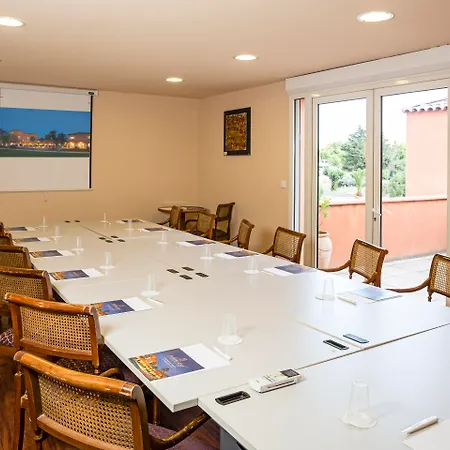 מלון דירות Palmyra Golf & 4*