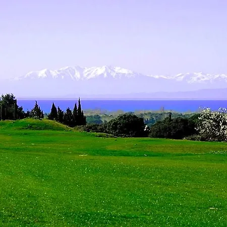מלון דירות Palmyra Golf & אגדה